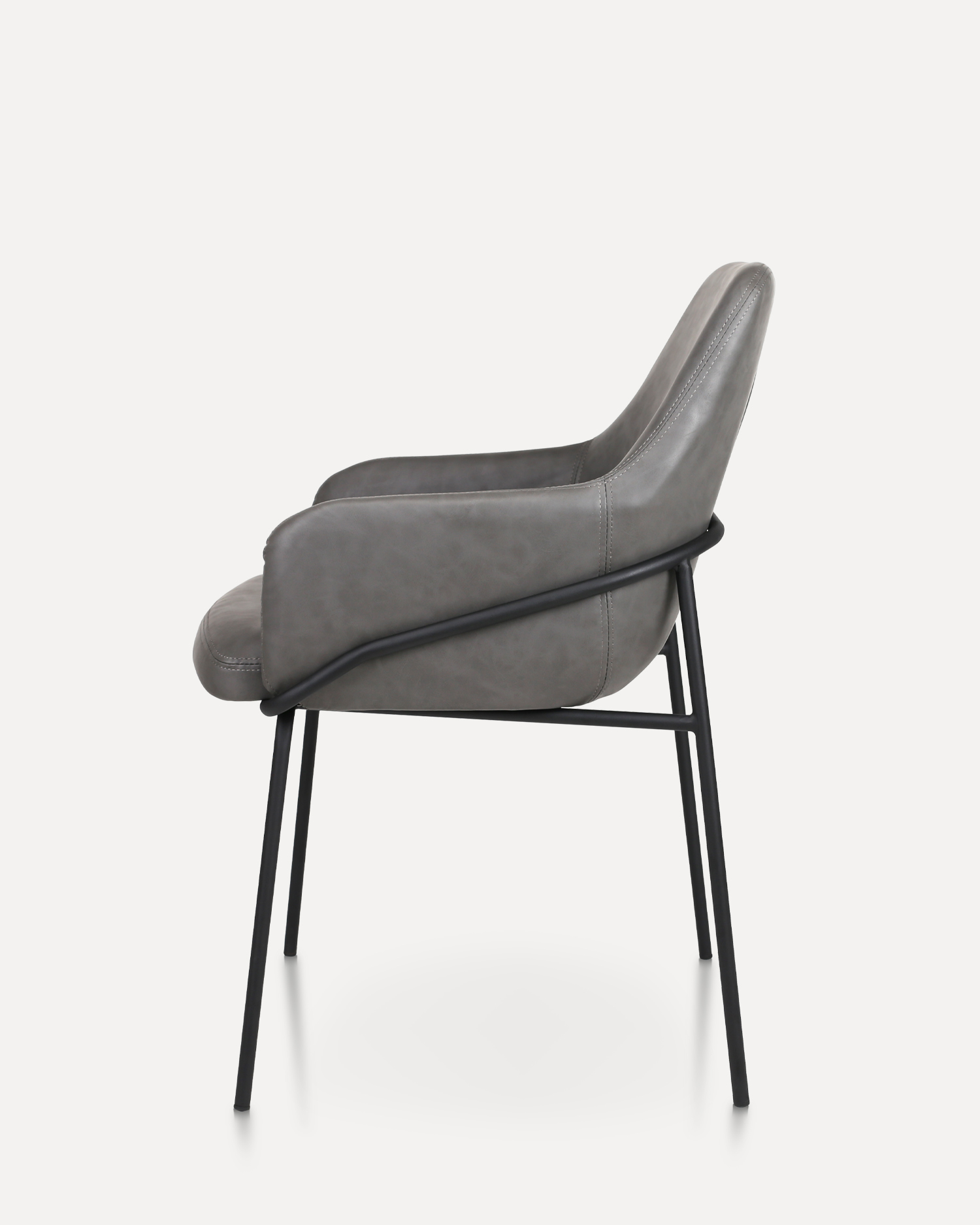 팔이있는 가죽 식당 팔이있는 가죽 식당