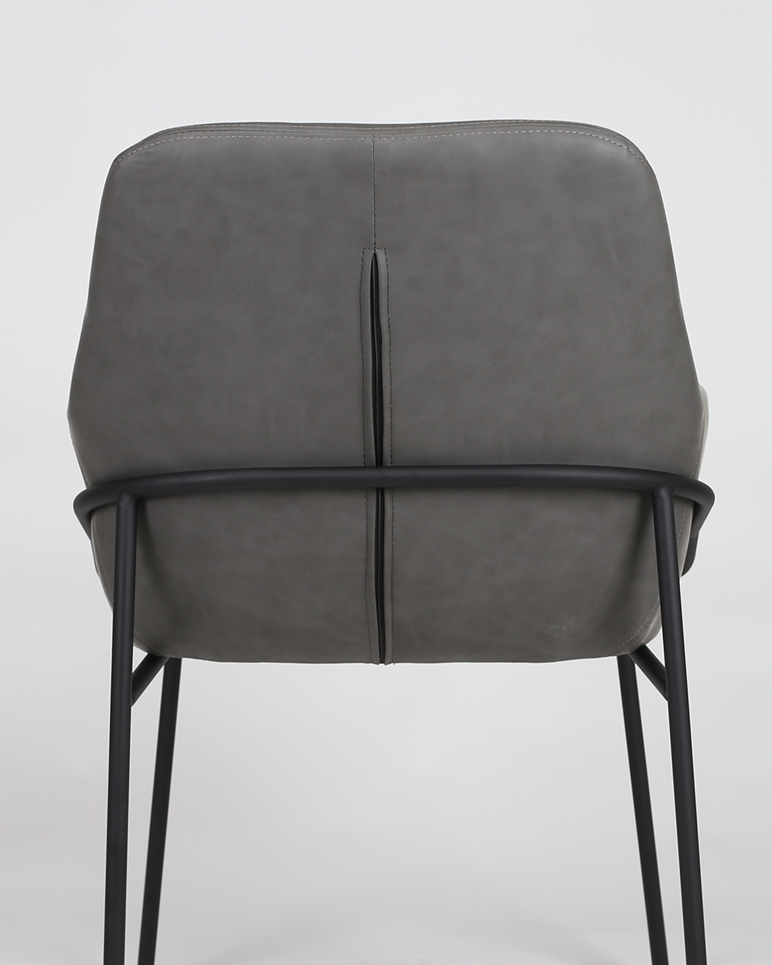 팔이있는 가죽 식당 팔이있는 가죽 식당