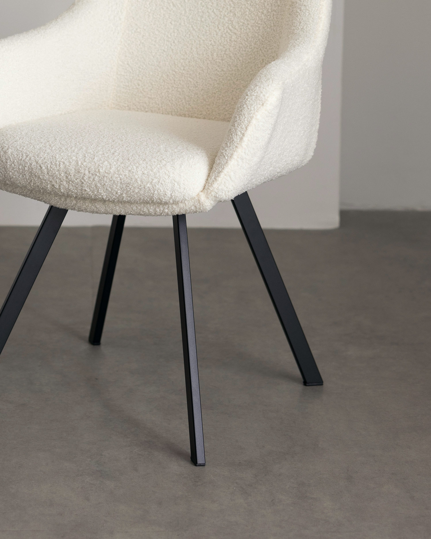 아늑한 덮개를 씌운 식당 의자 아늑한 덮개를 씌운 식당 의자