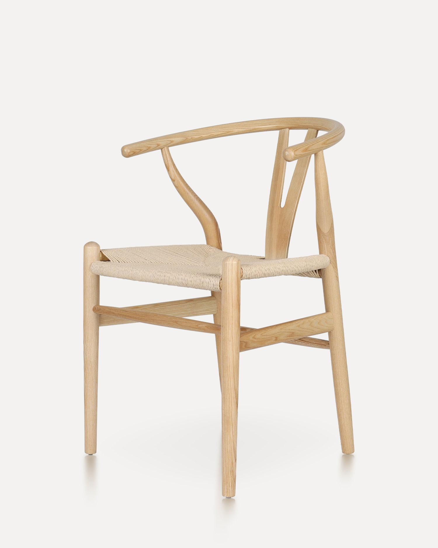 시대를 초월한 우아함 나무 의자