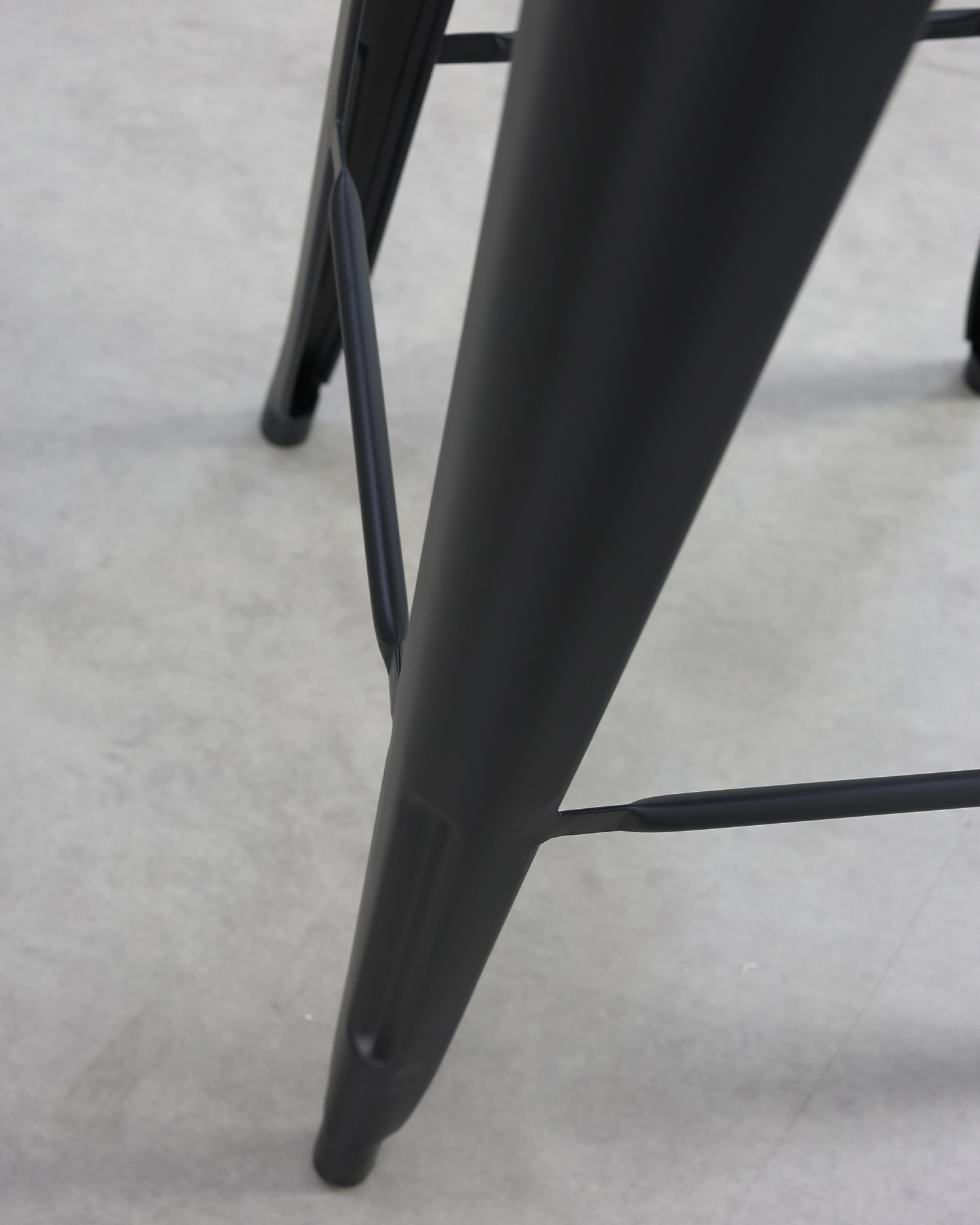 레트로 블랙 식당 디자인 의자 레트로 블랙 식당 디자인 의자