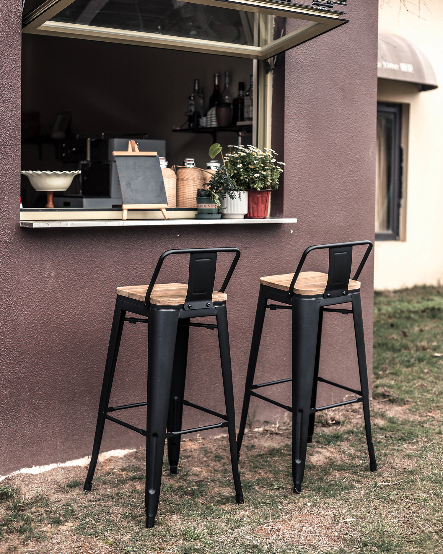 소박한 안뜰 디자인 의자 소박한 안뜰 디자인 의자