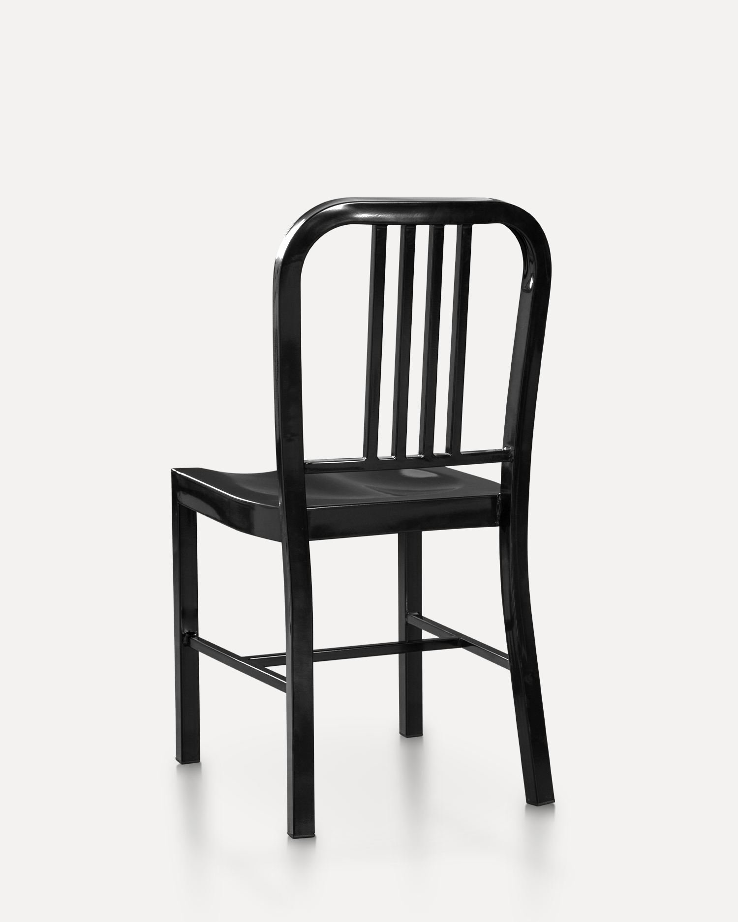 시대를 초월한 디자인 아이언 의자 시대를 초월한 디자인 아이언 의자