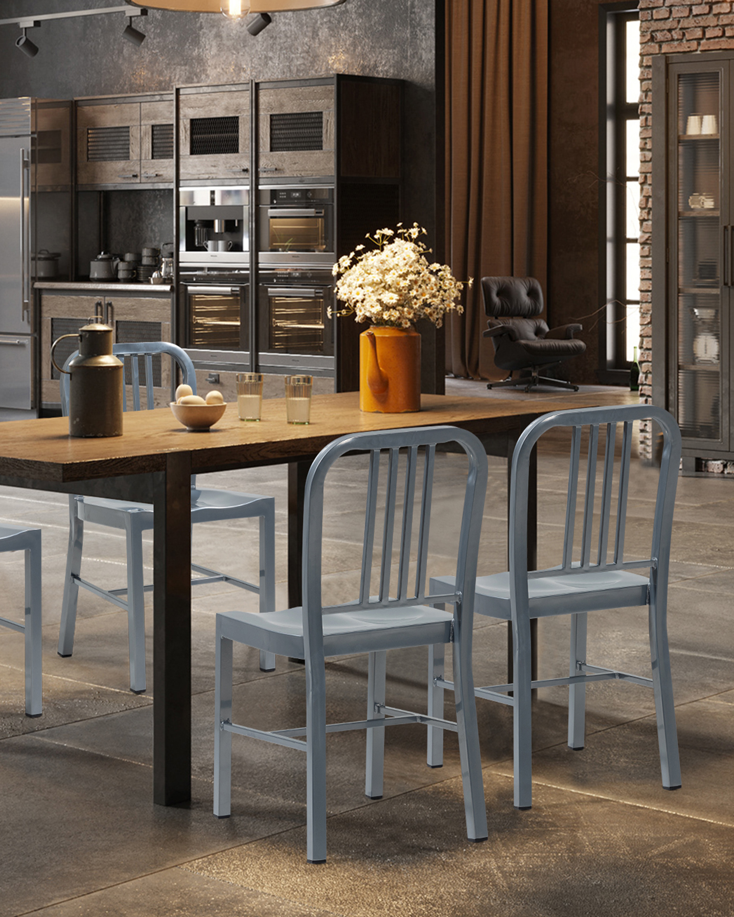 시대를 초월한 디자인 아이언 의자 시대를 초월한 디자인 아이언 의자